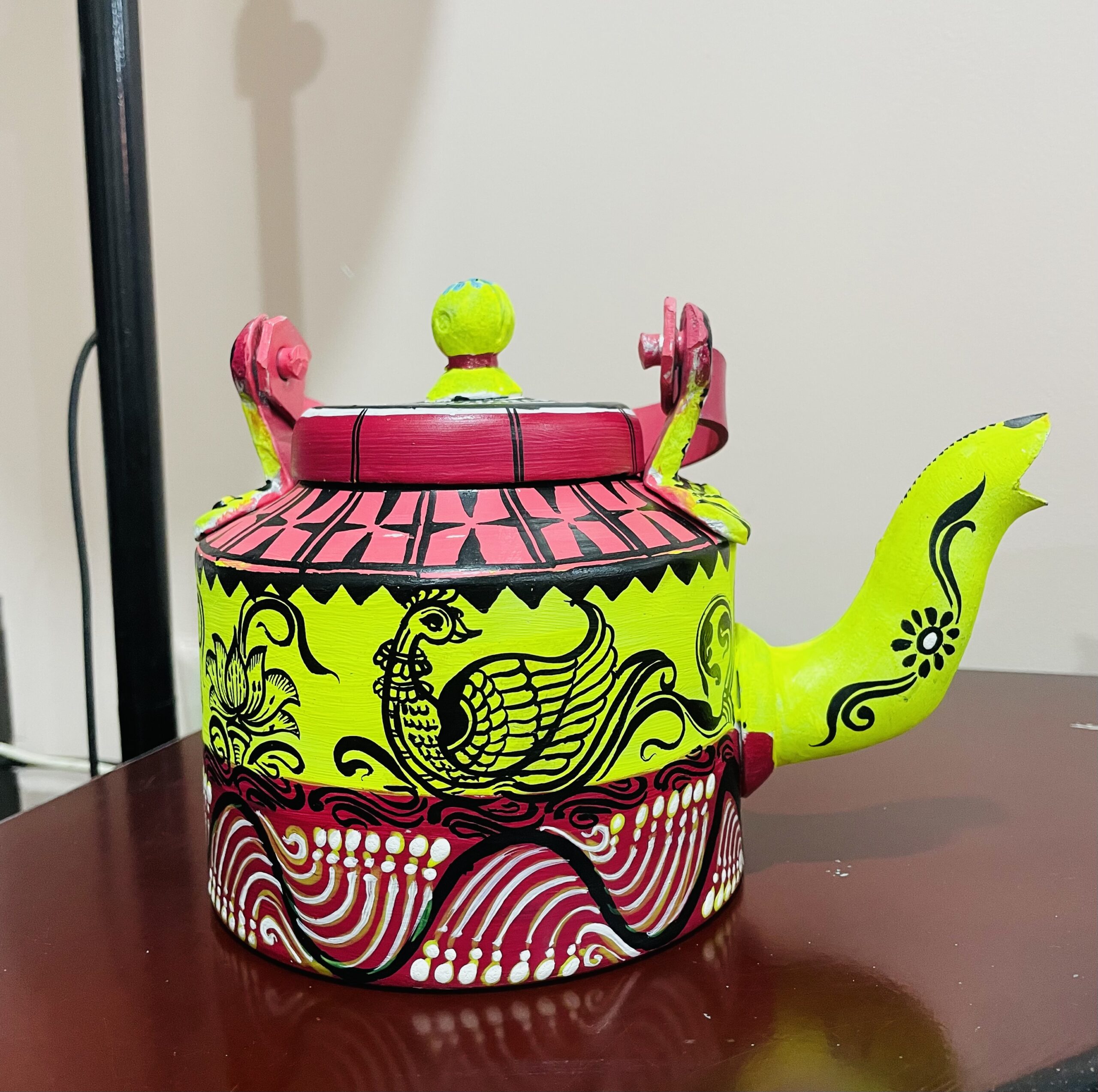 Swan and patra Chitra  design  kettle